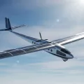 Aeromobili a energia solare: tecnologie, applicazioni e futuro del volo sostenibile
