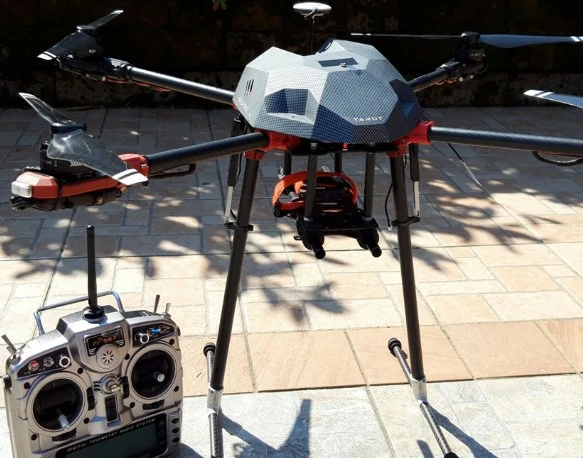 Esta imagen muestra un UAV: Conocimiento general del vuelo con uas - Esta imagen muestra un UAV: