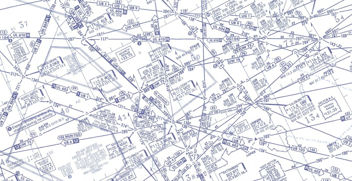 La route magnétique et la distance de SALZBURG SBG 113.8 (N48 00 E012 54) à STAUB (N48 44 E012 38) le long de la voie aérienne UB5 sont: Préparation et suivi du vol - La route magnétique et la distance de SALZBURG SBG 113.8 (N48 00 E012 54) à STAUB (N48 44 E012 38) le long de la voie aérienne UB5 sont: