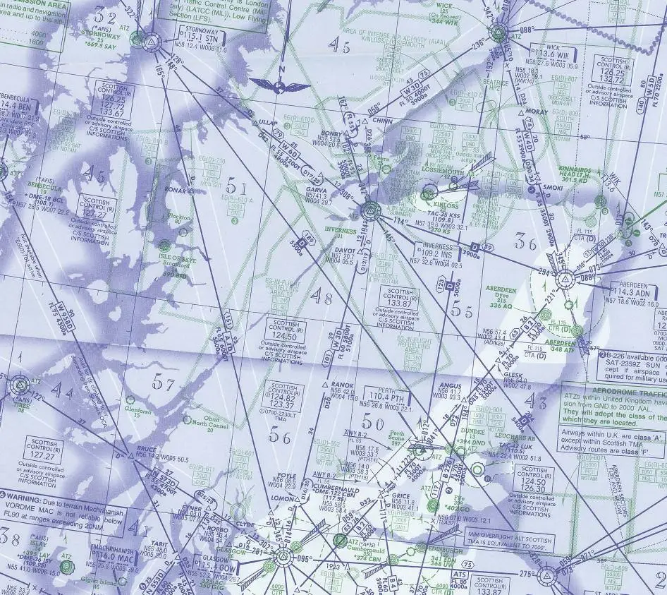 Navigation générale - (Pour cette question utiliser l'annexe 061-203). Deux waypoints consécutifs d'un plan de vol sont le VOR/DME de STORNOWAY (N58°12,4' W006°11,04) et le VOR/DME de GLASGOW (N55°52,2' W004°26,7'). Pendant le vol, l'heure réelle de passage à la verticale de STORNOWAY est 11:15 UTC et l'heure de passage estimée à la verticale de GLASGOW est 11:38 UTC. A 11:21 UTC, la position de l'avion est exactement à la verticale du point RONAR. En se basant sur la dernière position, quelle sera l'heure de passage révisée à la verticale de GLASGOW ?