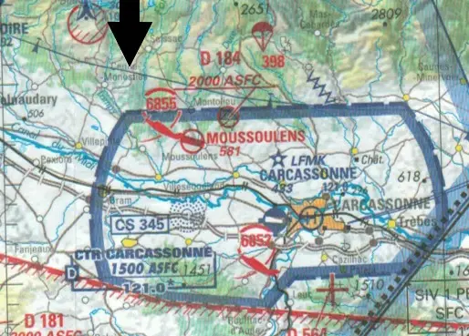 Navigation - (Pour cette question, utilisez l'annexe 061-3266) 
La ligne noire indiquée par la flèche représente: