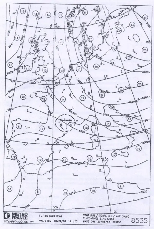 Météorologie - (Pour cette question, utilisez l'annexe 050-131) 
 
    La vitesse du vent prévu au sud-est de Toulouse (zone cerclée) est de: