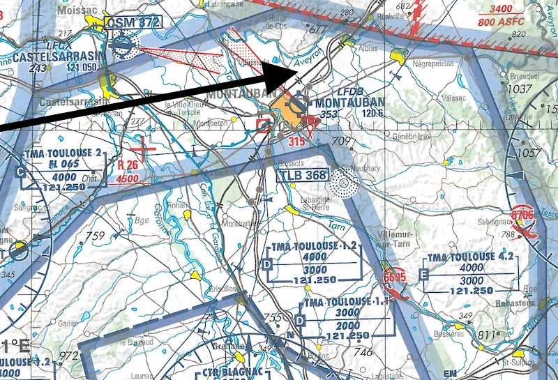 Navigation Aérienne - Dans la partie de l'espace aérien indiqué par la flèche, entre deux aéronefs à 4500 ft, le service du contrôle de la circulation aérienne assure: